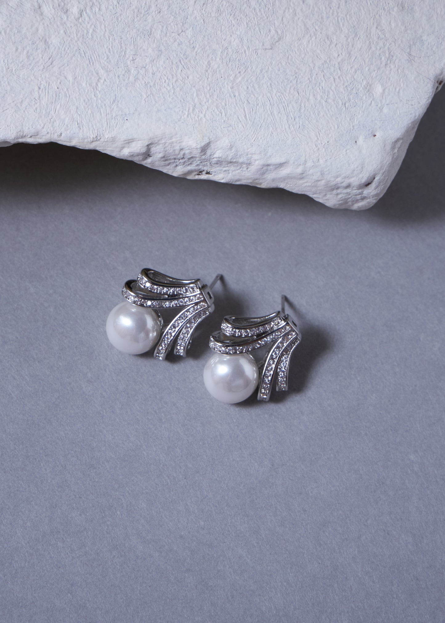 Gatsby Pearl Stud
