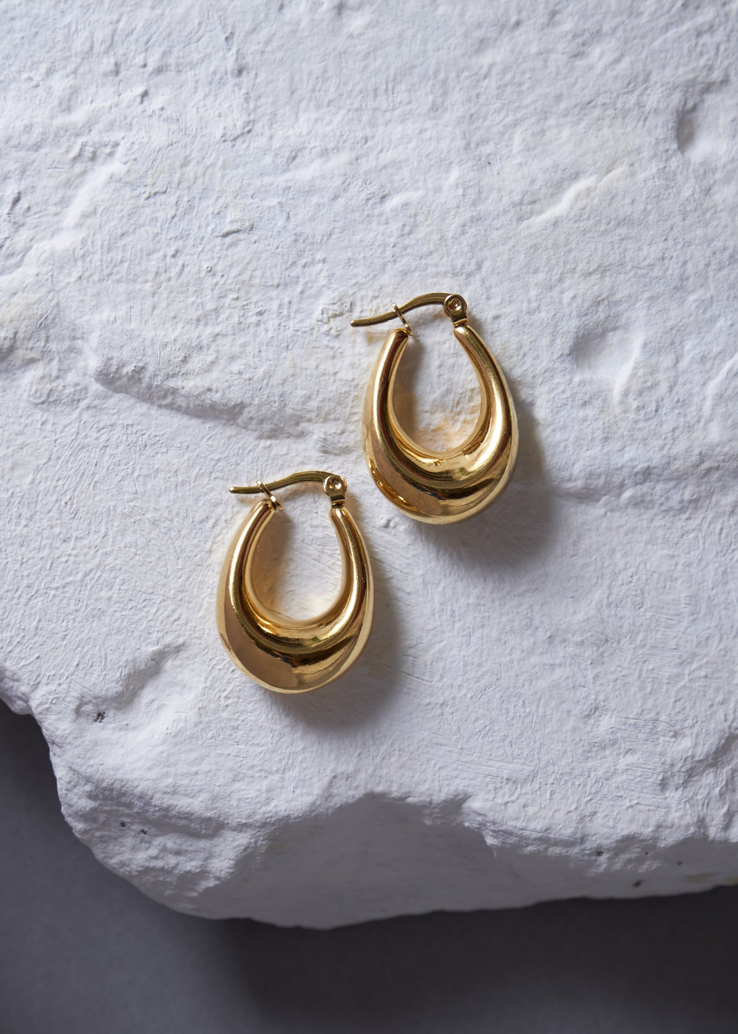 Everyday Gold Hoop