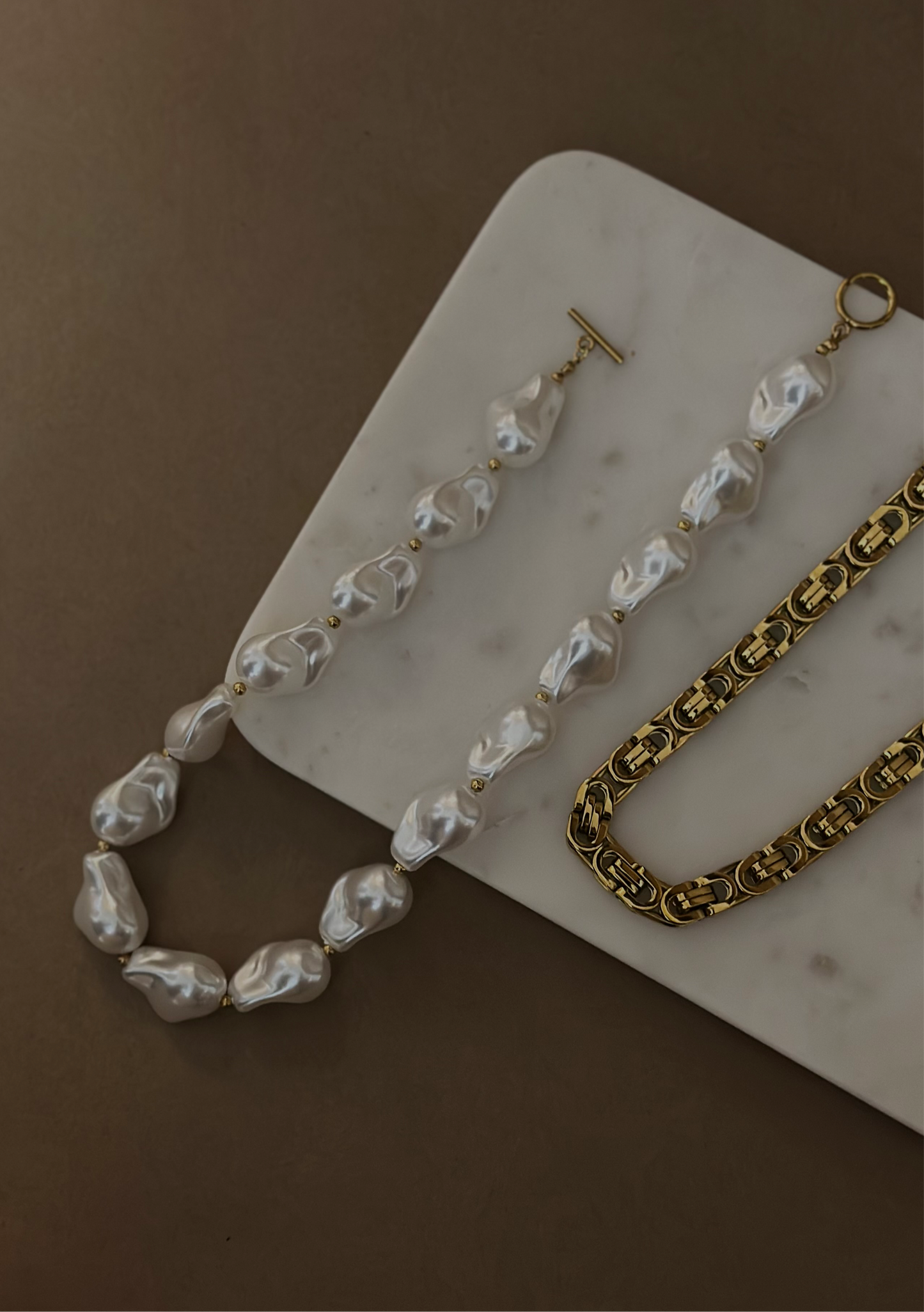 LANA PEARL CHOKER