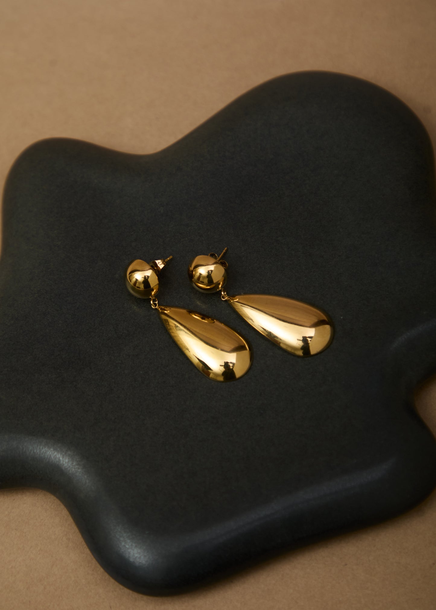 TIA WATER DROPLET EARRINGS