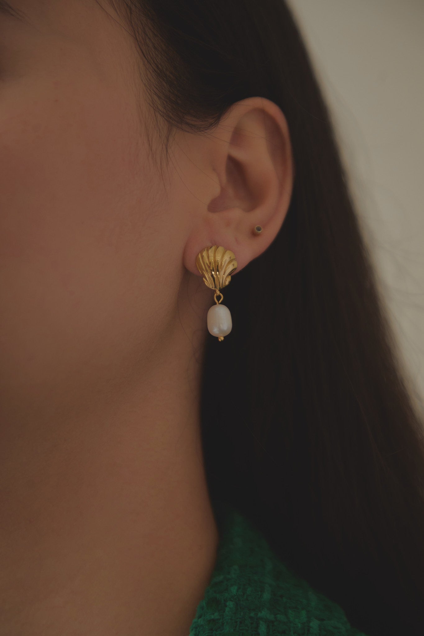 RINA SHELL EARRINGS