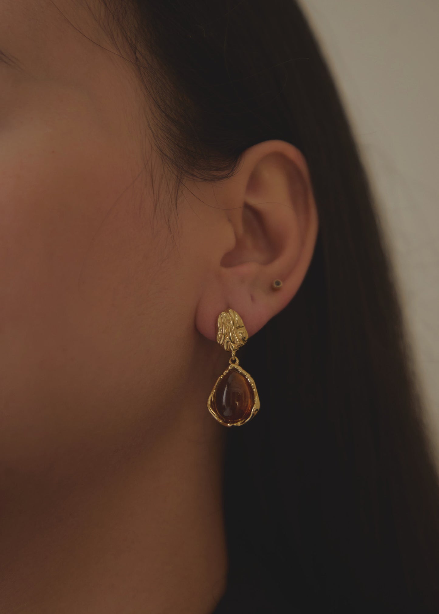 AMBER DROP EARRINGS