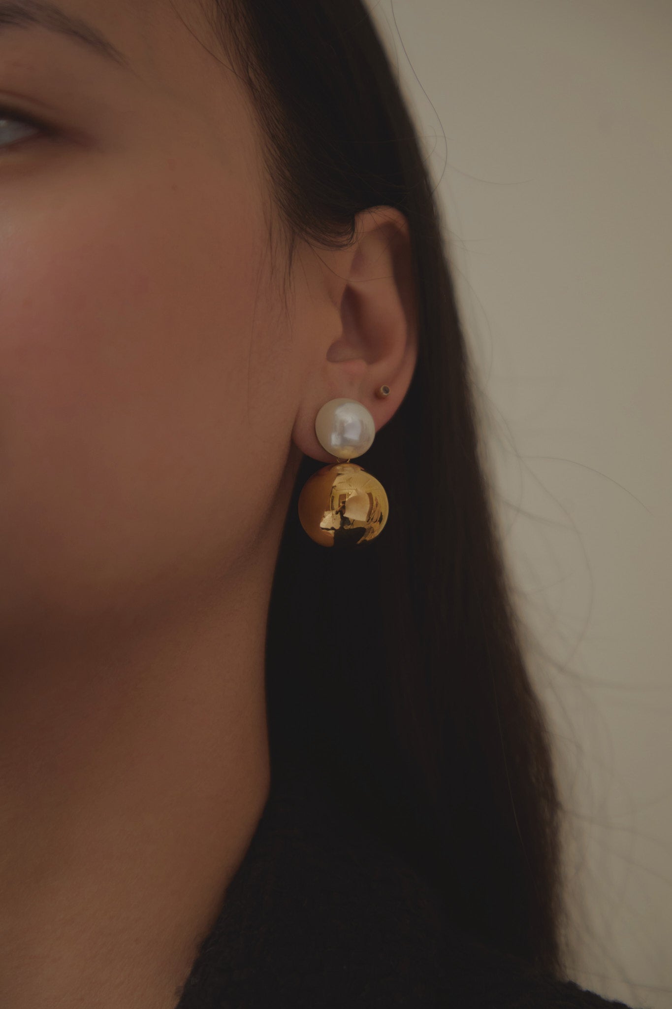 DAINA PEARL DOME EARRINGS