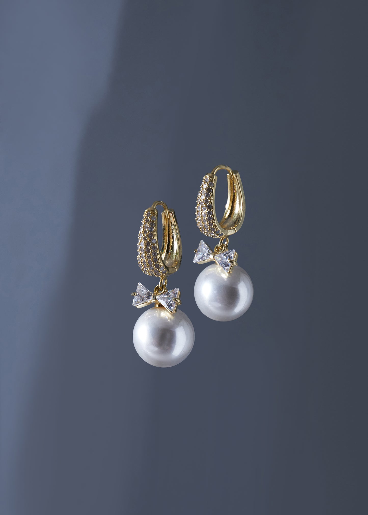Pearl Aurora Hoop