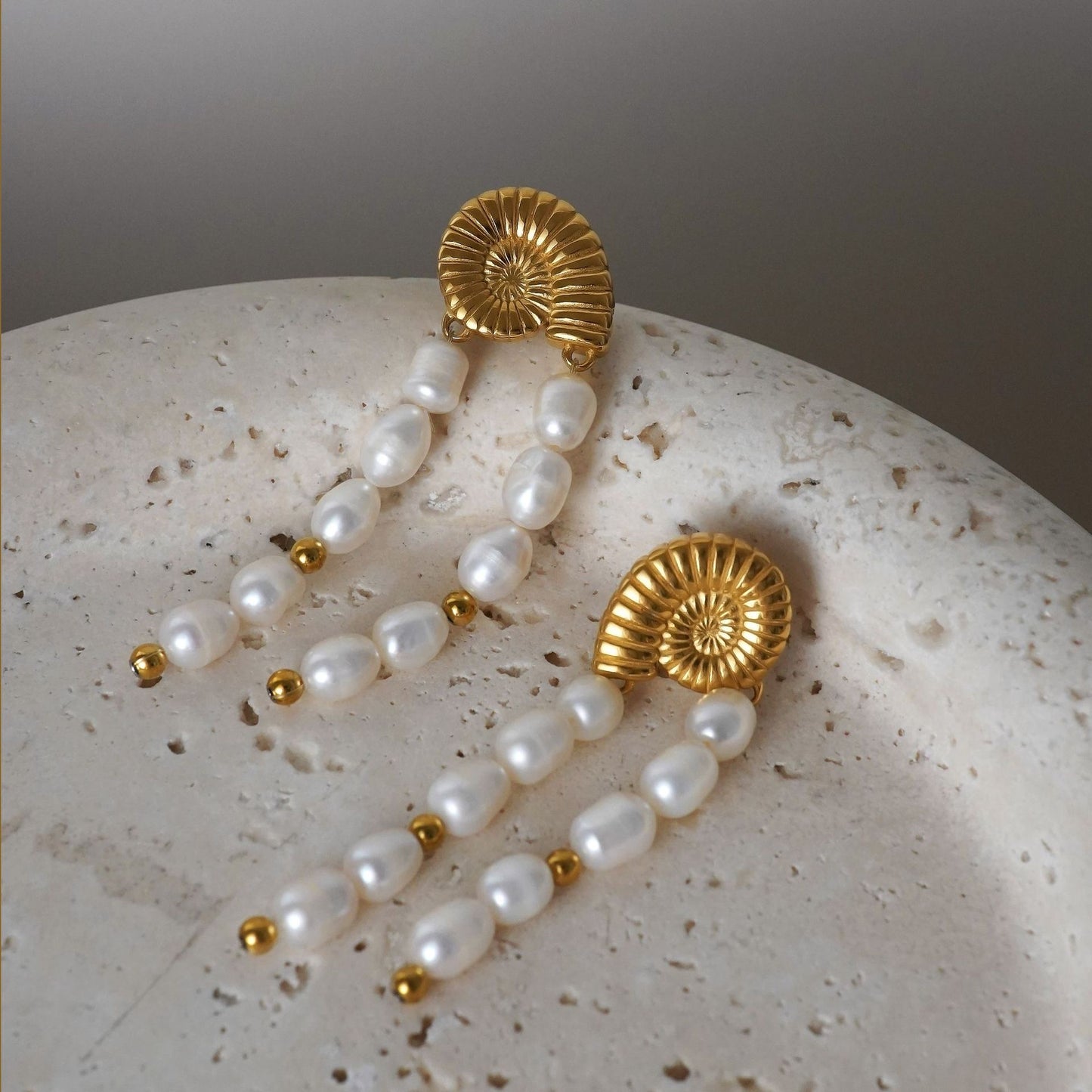 FRESHWATER PEARL DROP EARRINGS