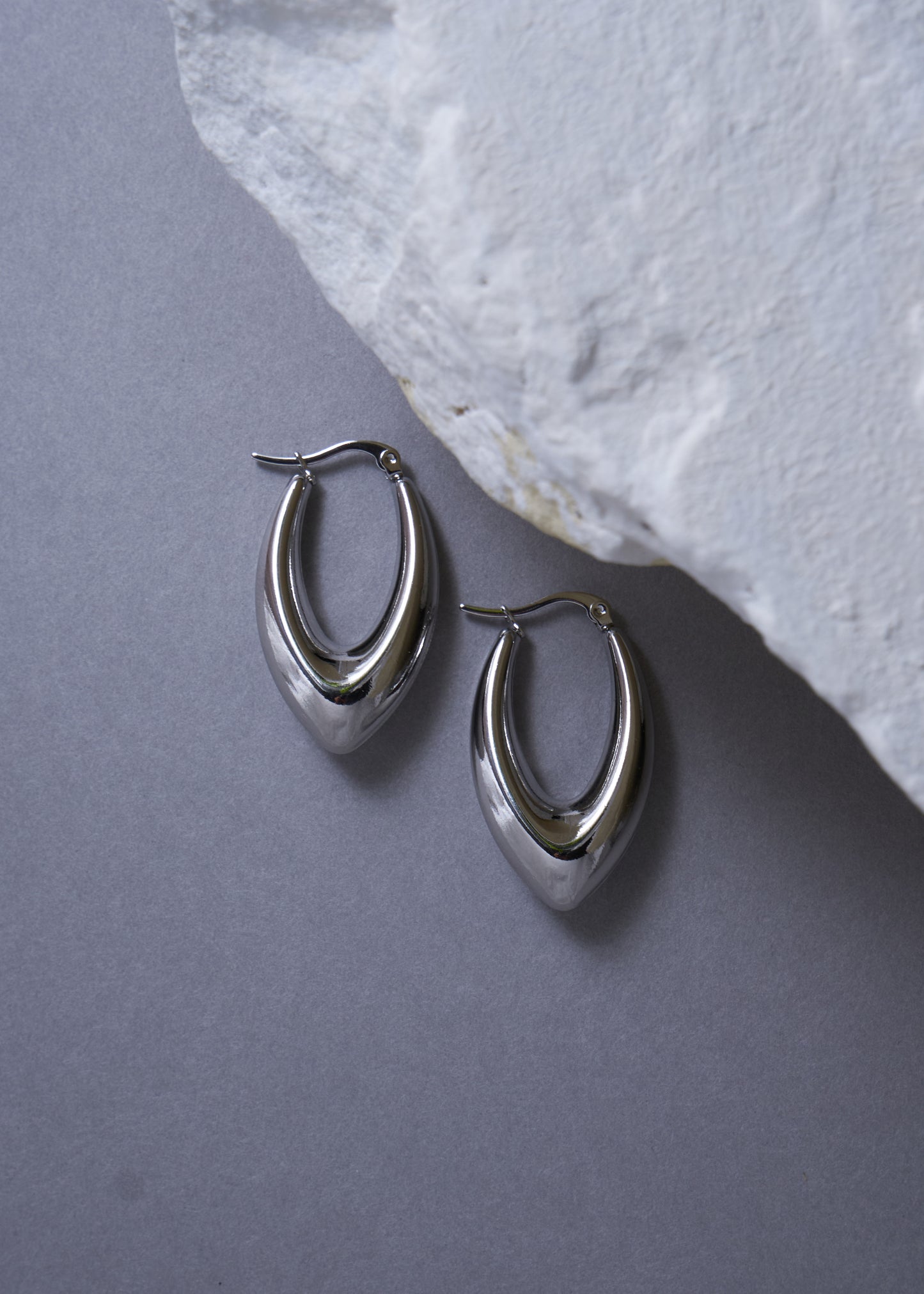 Celeste Hoop