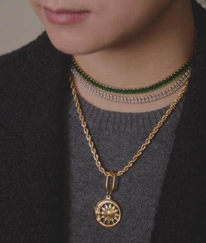 SUN PENDANT NECKLACE