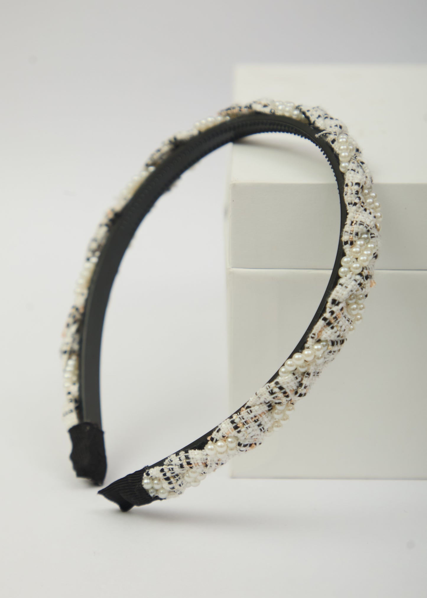 AUDREY PEARL STRAND HEADBAND