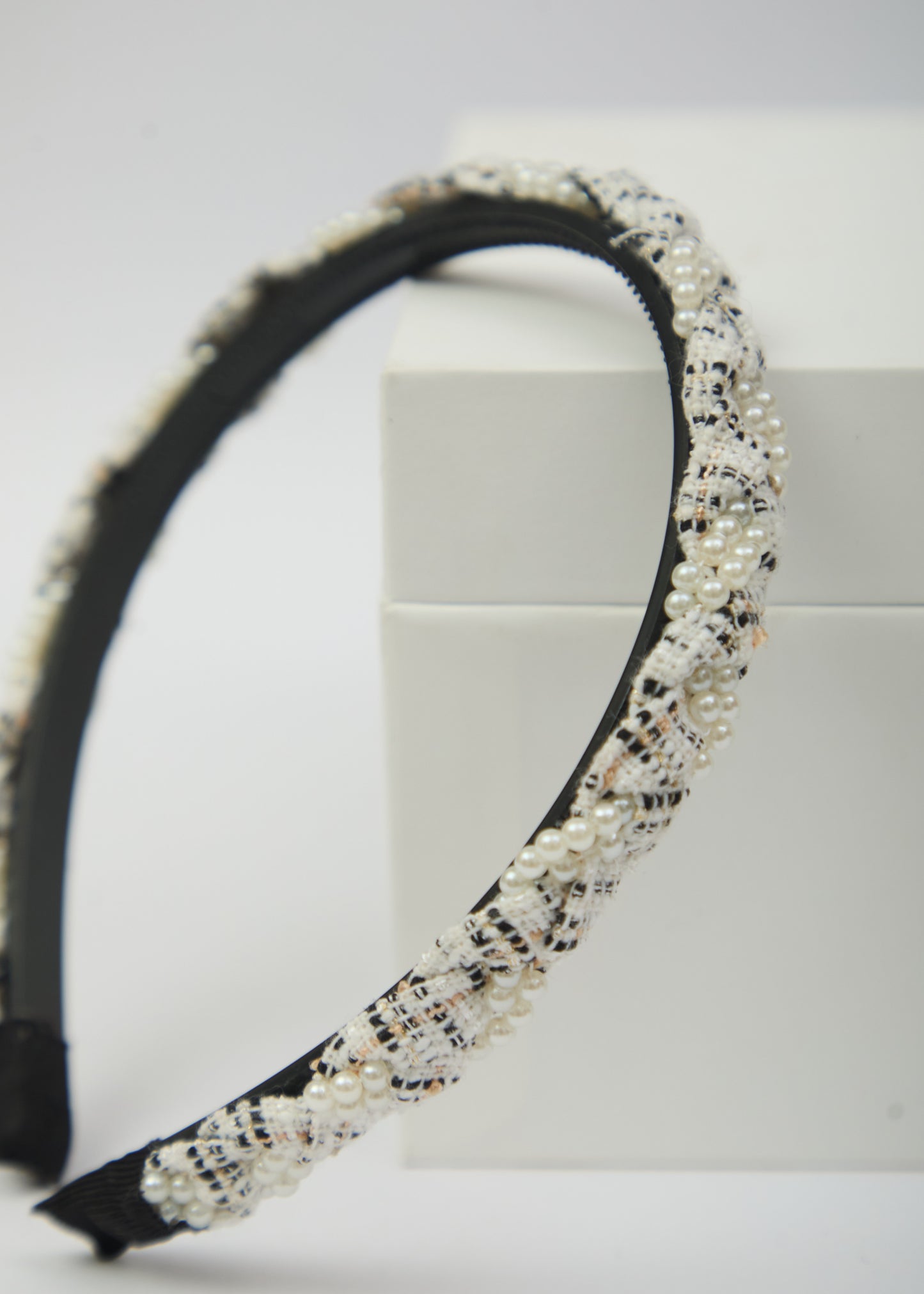 AUDREY PEARL STRAND HEADBAND