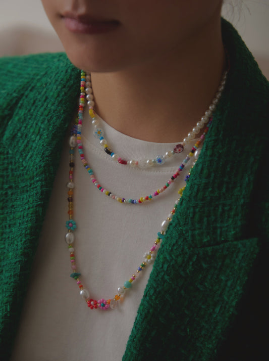 DAISY BEAD NECKLACE