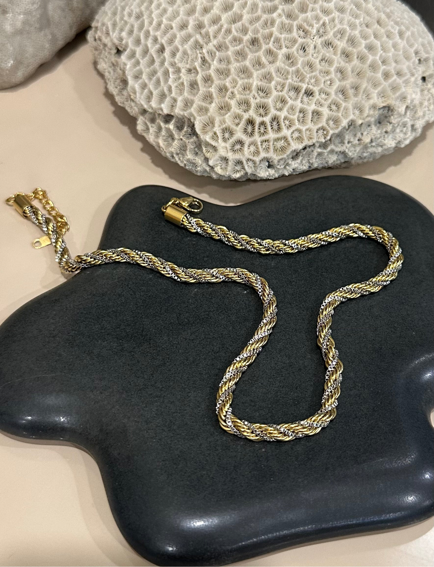 Two-tone Twisted Necklace