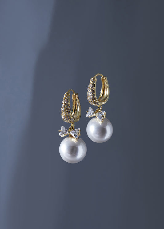 Pearl Aurora Hoop