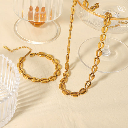 NOVA SHELL NECKLACE